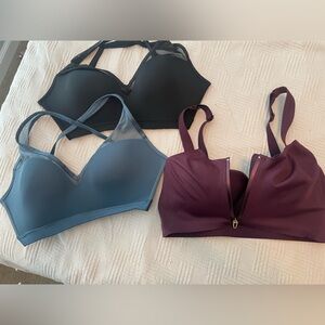Set of 3 sports bras